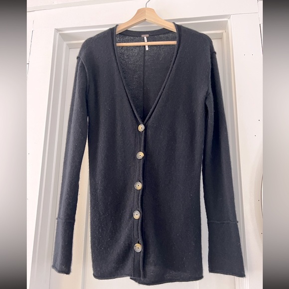 Free People cashmere cardigan sweater size medium - Picture 2 of 5